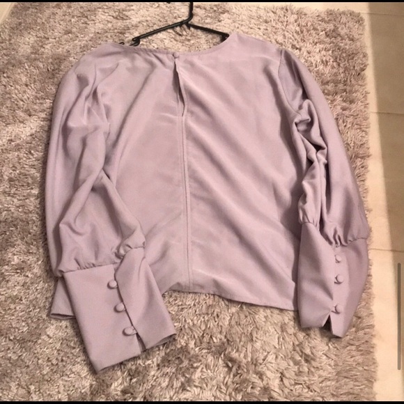 ✨Lulu's Blouse✨ - Picture 4 of 4